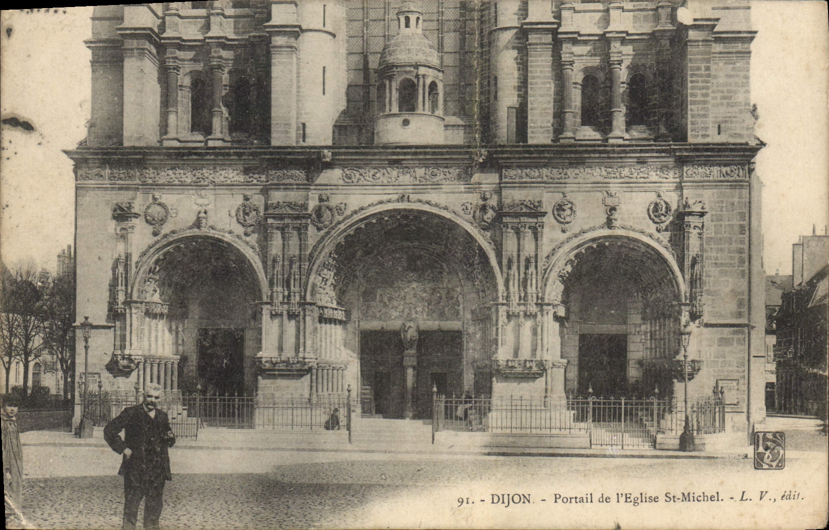 CPA Dijon Portail de l'Eglise St Michel 