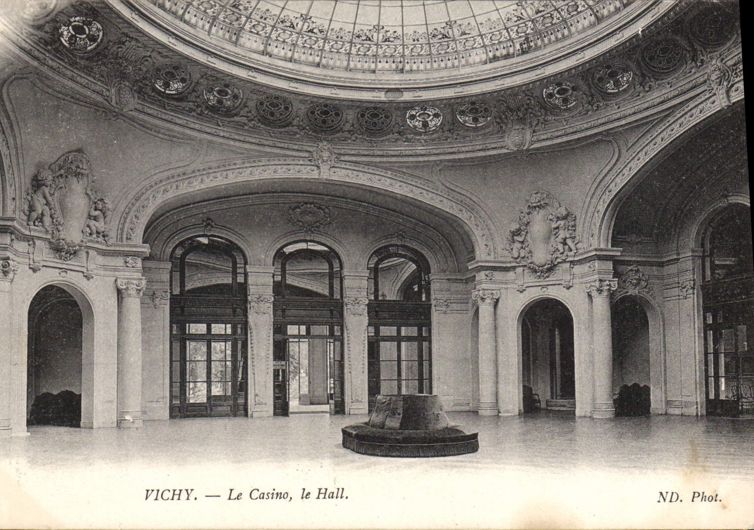 CPA Vichi Le Casino le Hall 