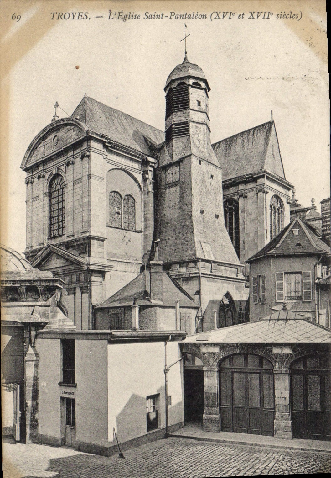 CPA Troyes l'Eglise Saint Pantaleon 