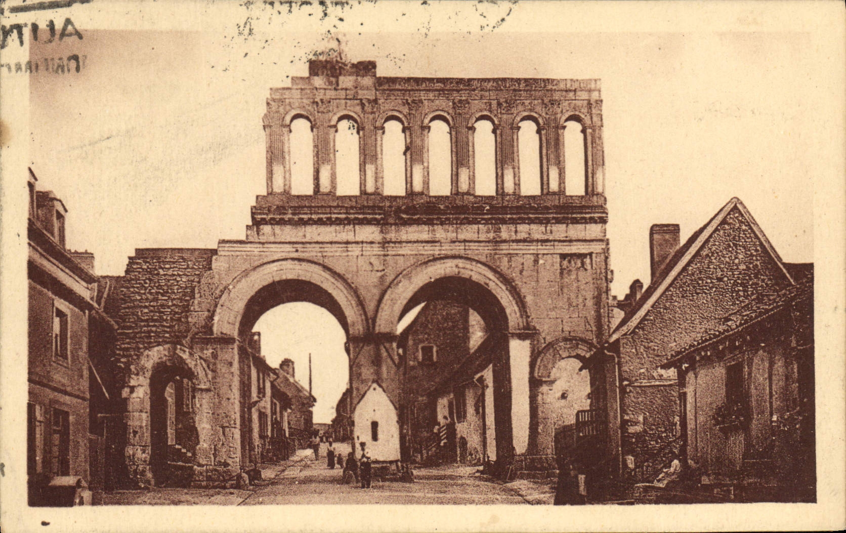 CPA Autin Porte Romaine dite d'Arroux