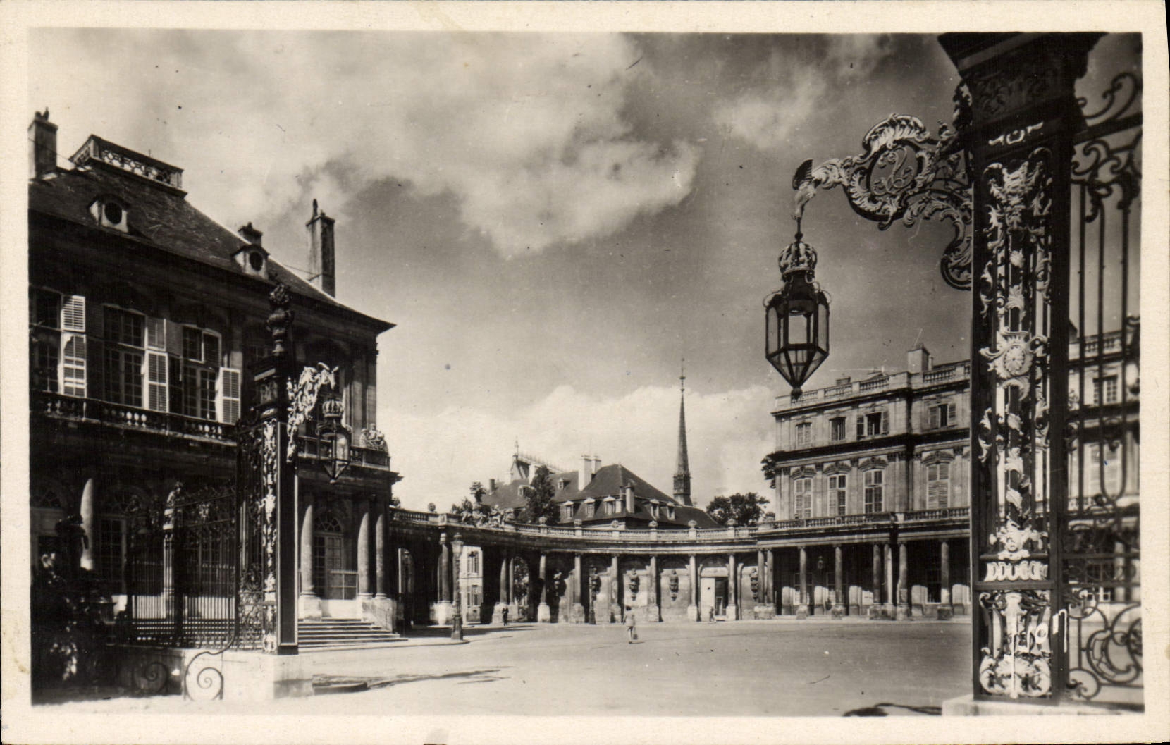 CPA Nancy L et M Place de la Carriere 