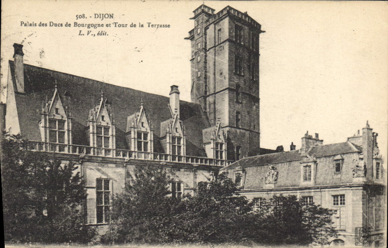 CPA Dijon Palais des Ducs de Bourgogne et Tour de la Terrasse 