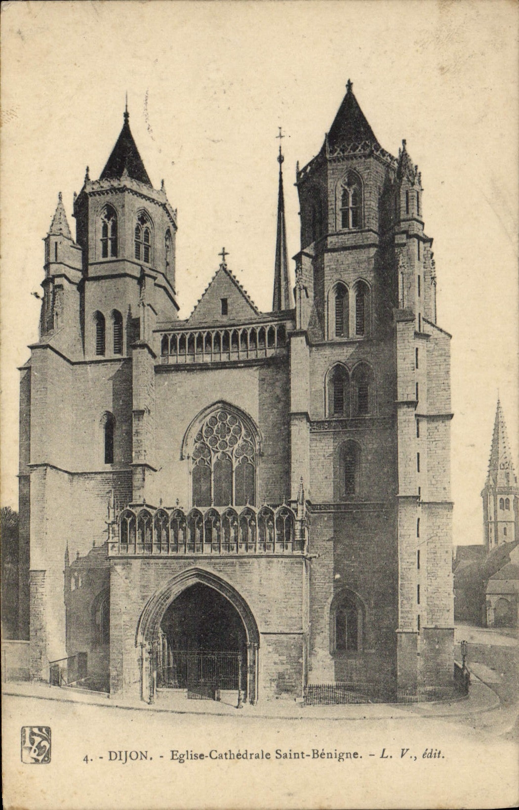 CPA Dijon Eglise Cathedrale Saint Bengigne