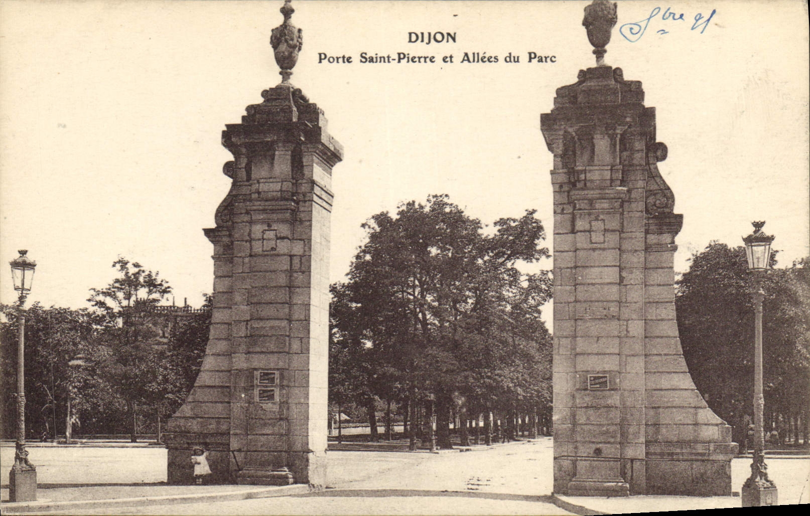 CPA Dijon Potre Saint Pierre et Allees du Parc