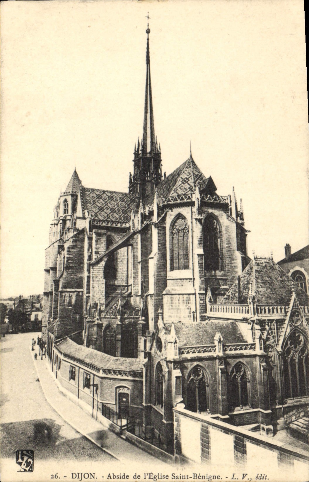 CPA Dijon Abside de l'Eglise Saint Benigne 