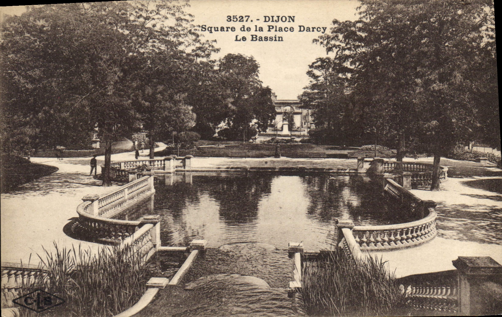 CPA Dijon Square de la Place Darcy Le Bassin