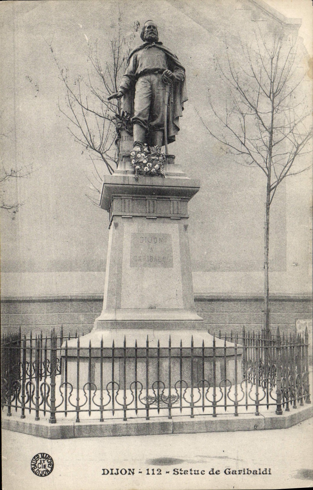 CPA Dijon Statue de Garibaldi 