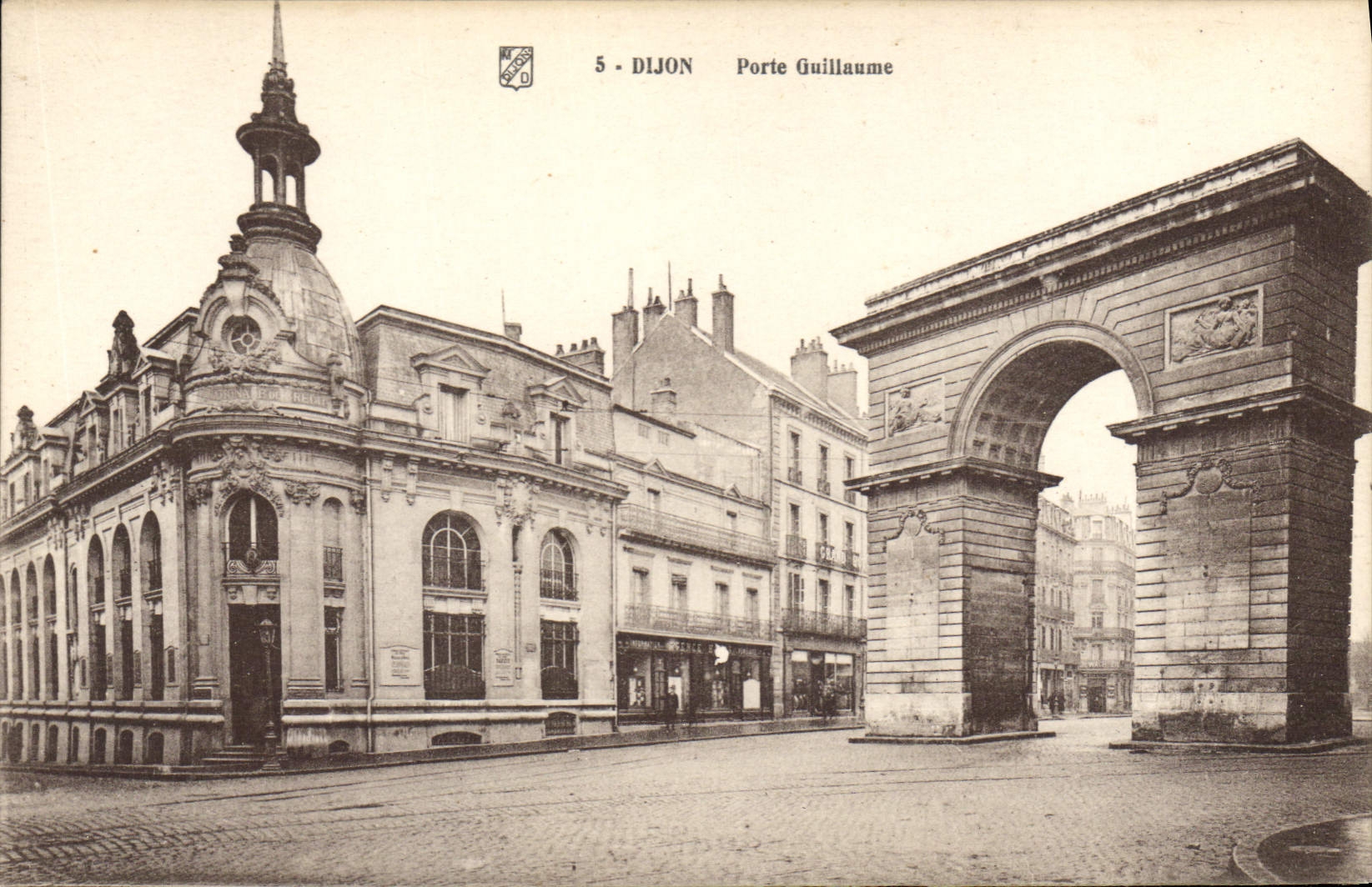 CPA Dijon porte Guillaume 