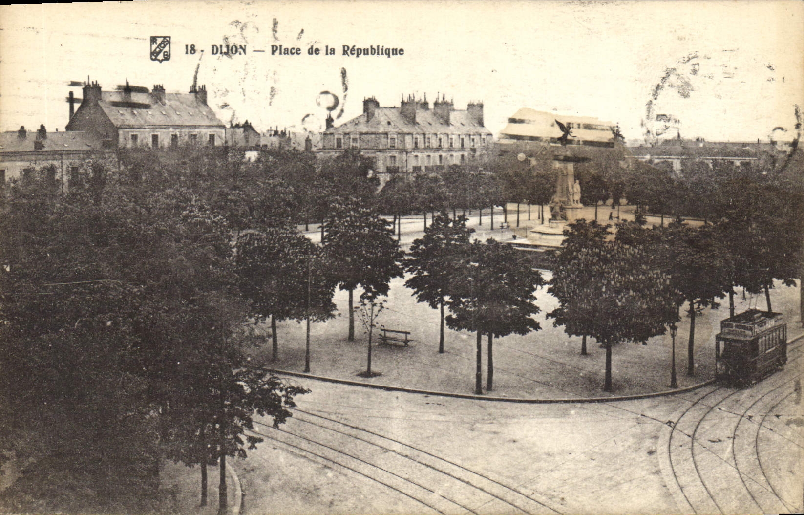 CPA Dijon place de la Republique 