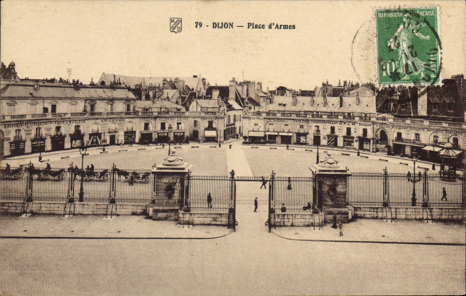 CPA Dijon place d'Armes 