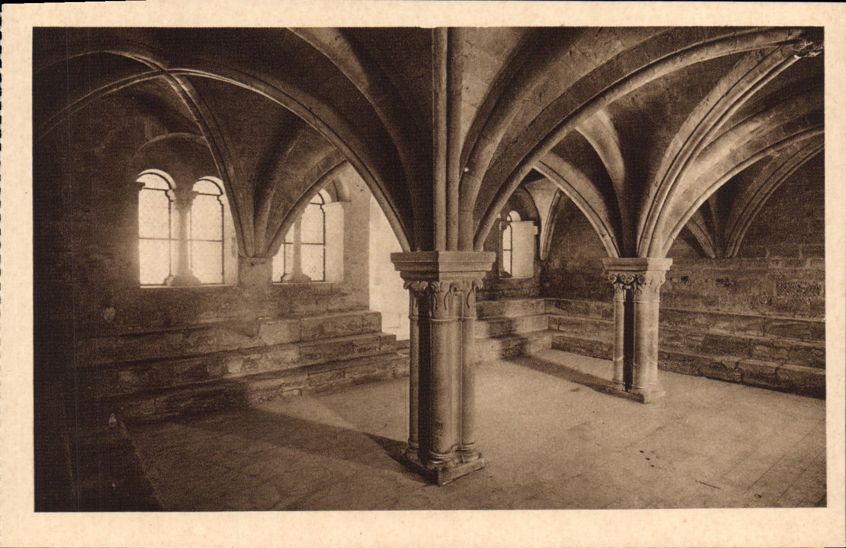 CPA Abbaye de Senanque Gordes Vaucluse Salle capitulaire XIII siecle 