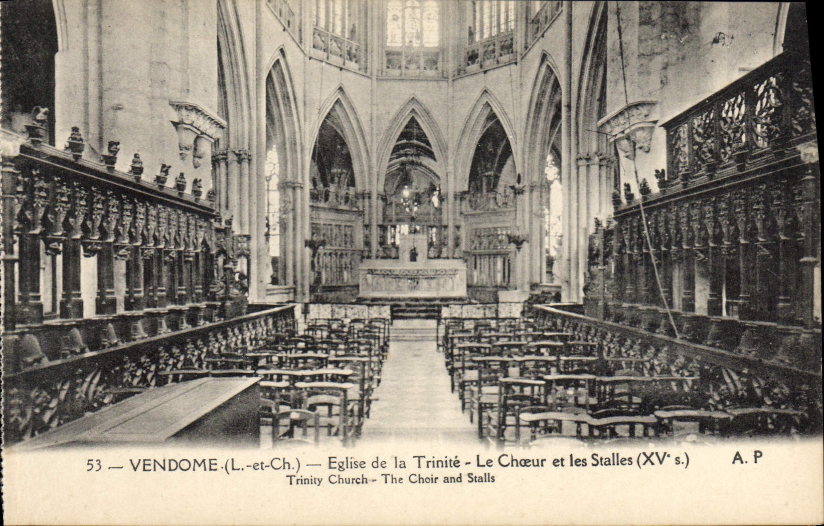 CPA Vendome L et Ch eglise de la Trinite le Choeur et les Stalles XV S
