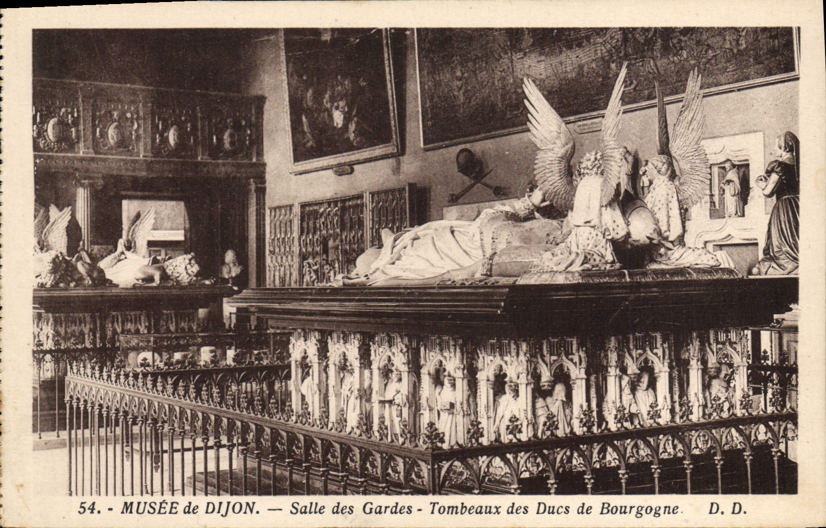 CPA Musee de Dijon salle des Gardes Tombeaux des Ducs de Bourgogne 