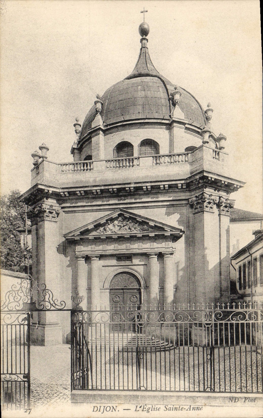 CPA Dijon l'eglise Sainte Anne 