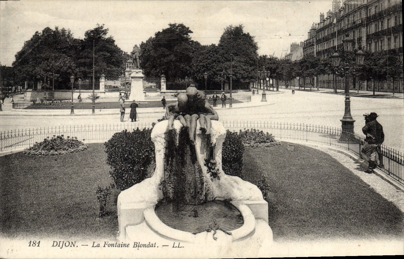 CPA Dijon la Fontaine Blondat 
