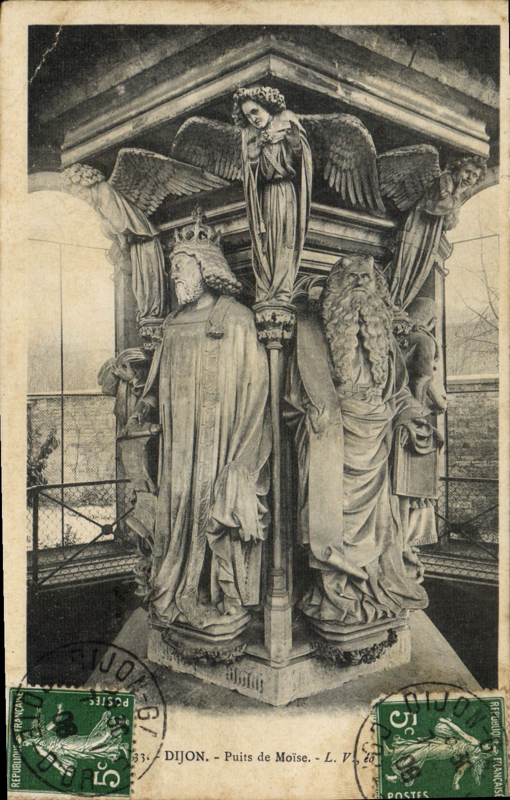 CPA Dijon Puits de Moise 