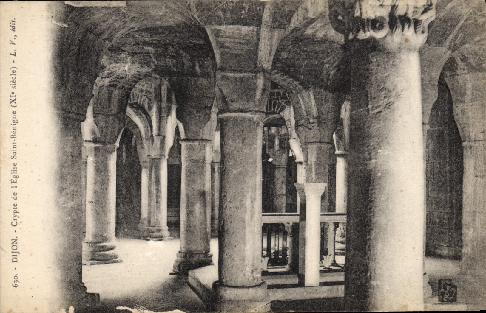 CPA Dijon Crypte de l'eglise Saint Benigne XI siecle 