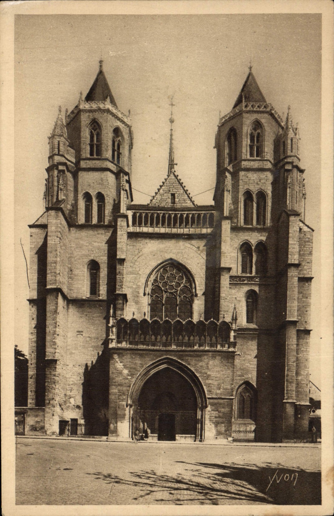 CPA Dijon Cote d'Or eglise Saint Benigne 
