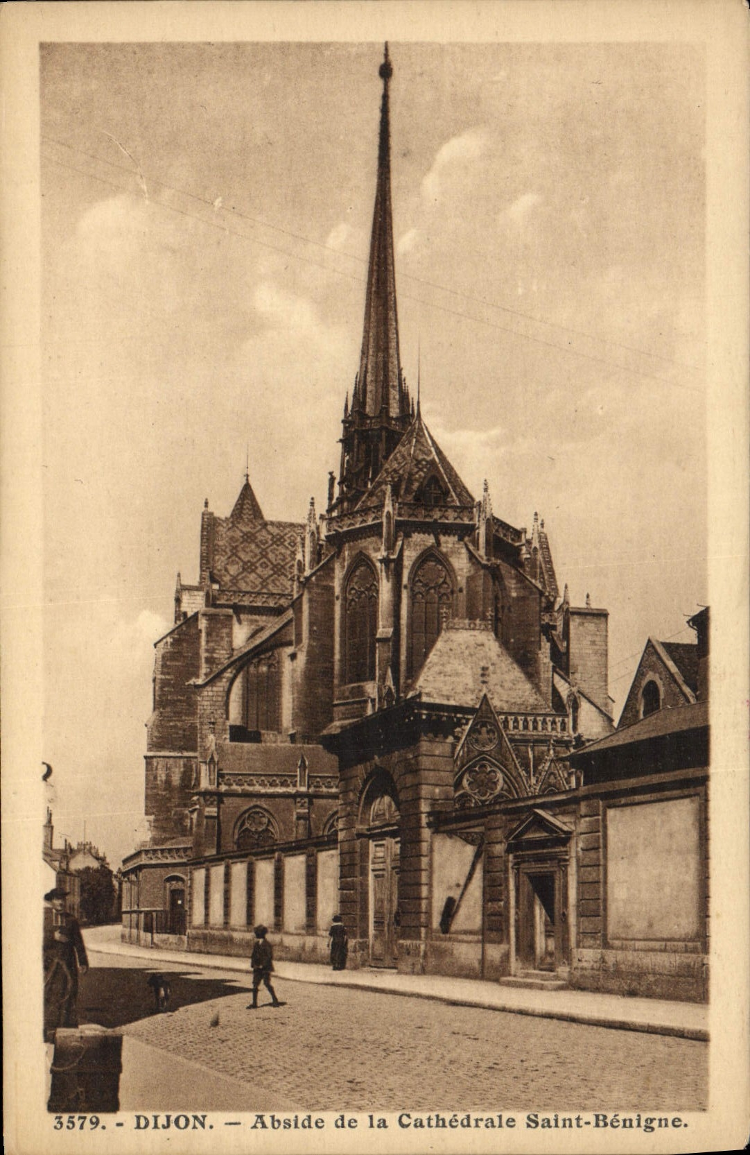 CPA Dijon Abside de la cathedrale Saint Benigne 