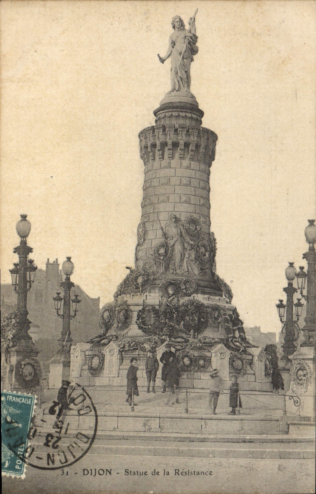 CPA Dijon statue de la Resistance 