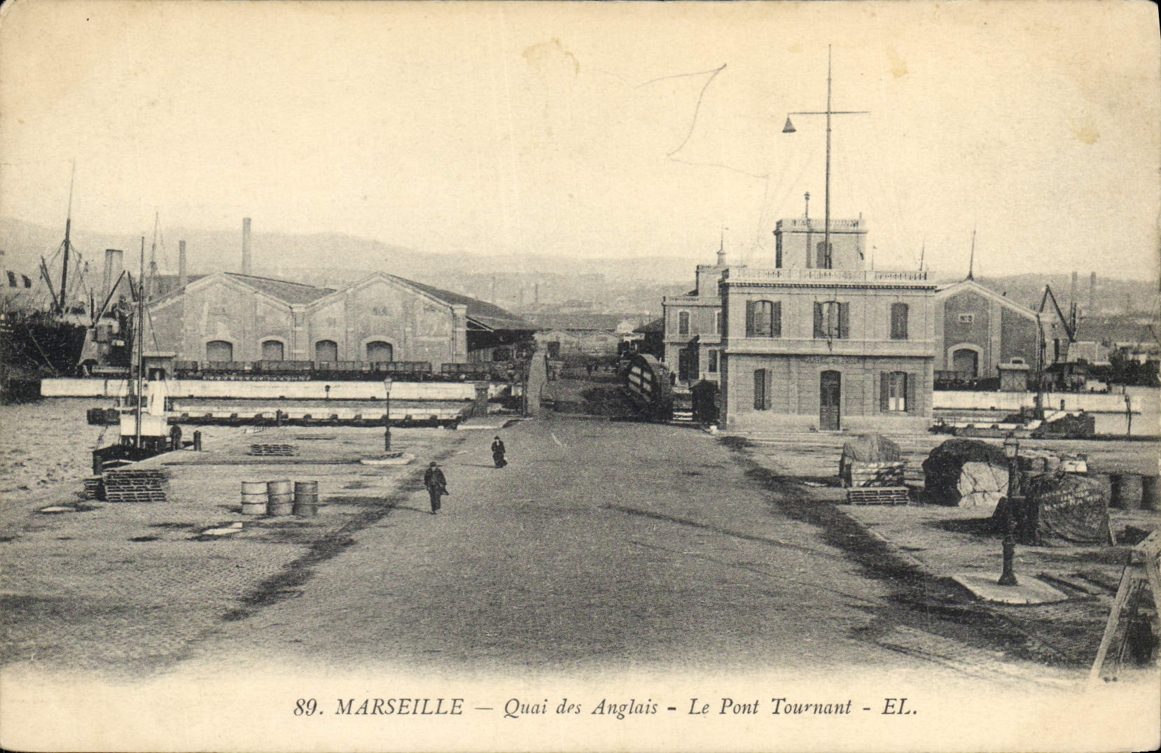 CPA Marseille Quai des Anglais le pont Tournant 