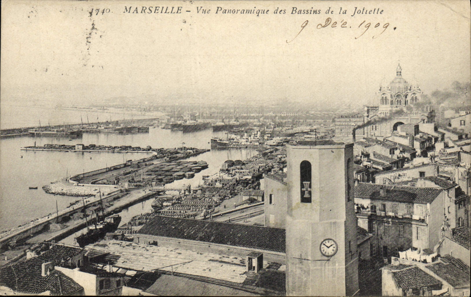 CPA Marseille vue panoramique des Bassins de la Joliette