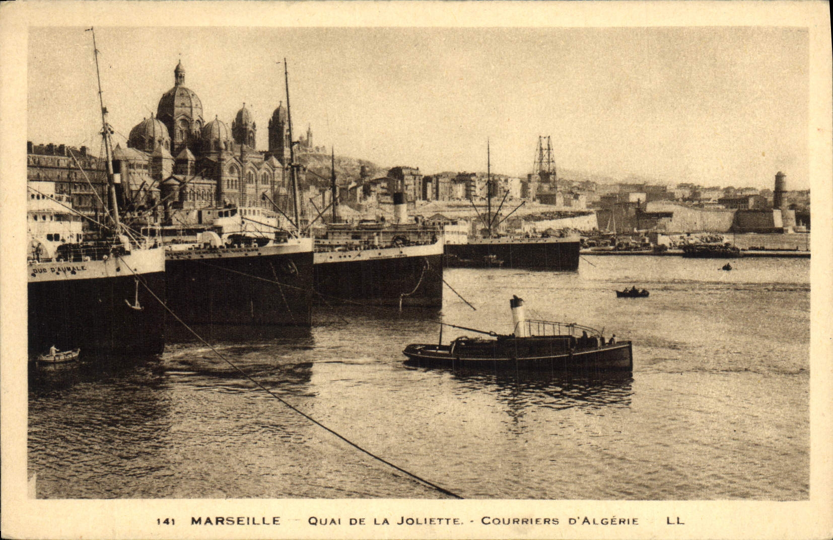 CPA Marseille Quai de la Joliette Courriers d'Algerie