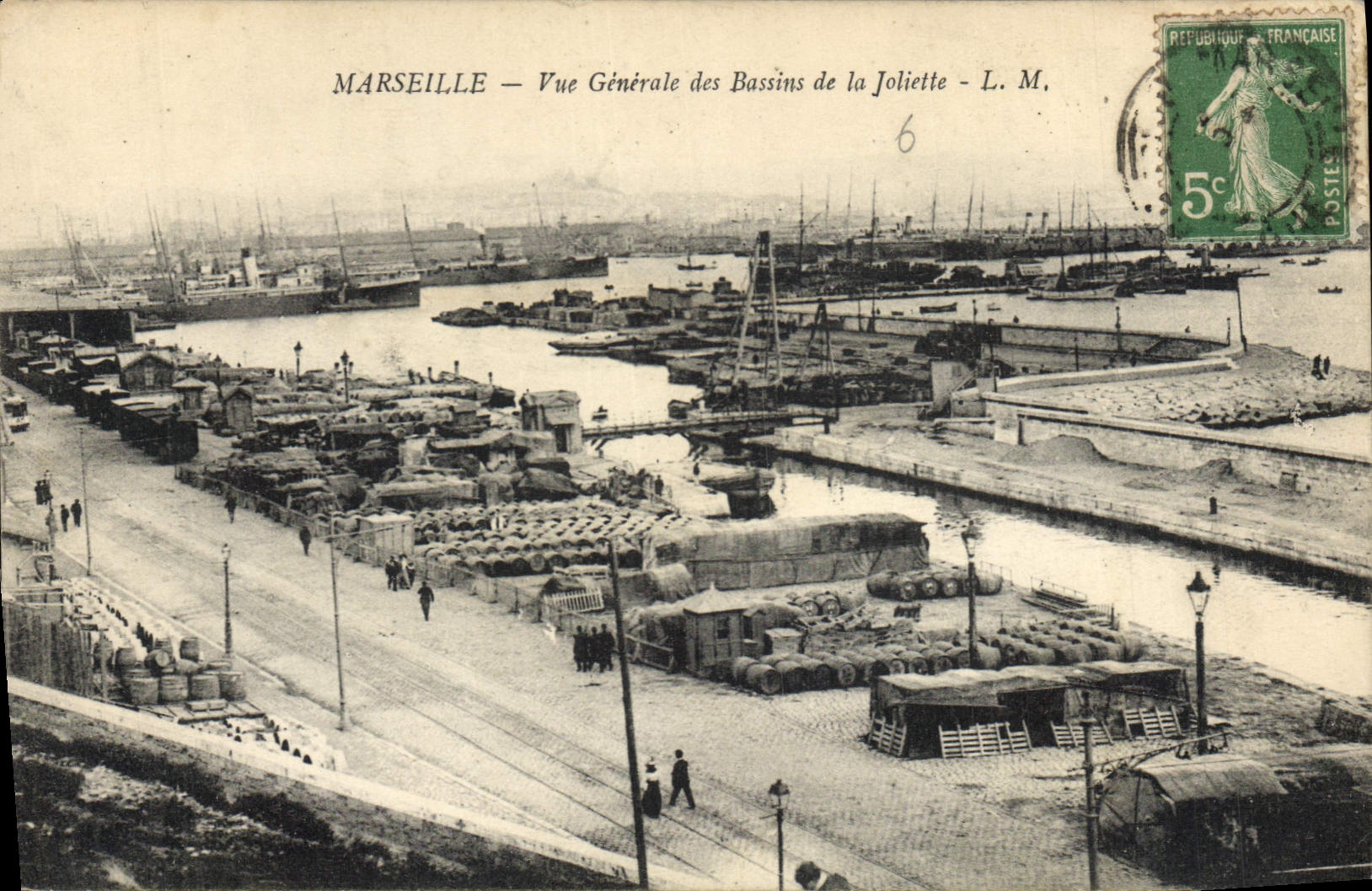 CPA Marseille vue generale des Bassins de la Joliette
