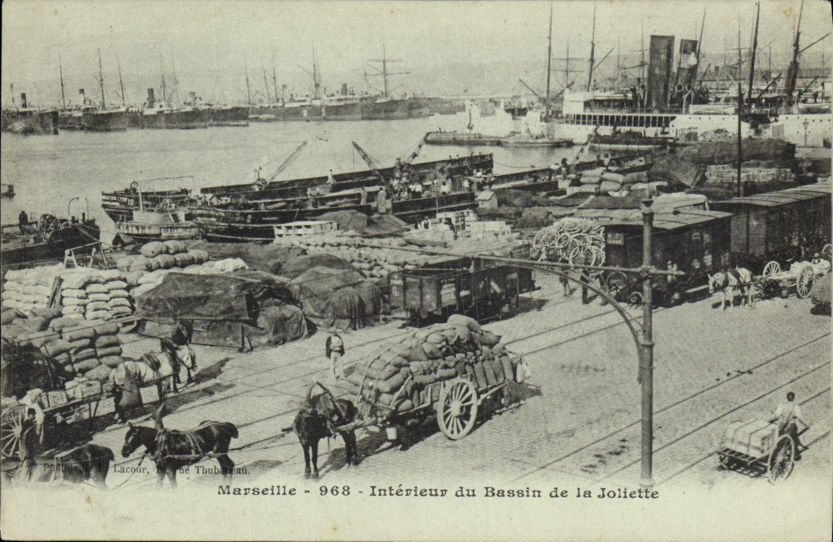 CPA Marseille interieur du Bassin de la Joliette 