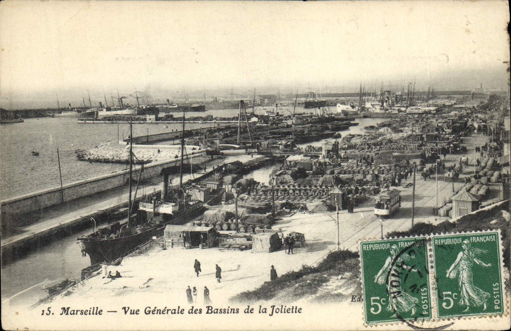 CPA Marseille vue generale des Bassins de la Joliette