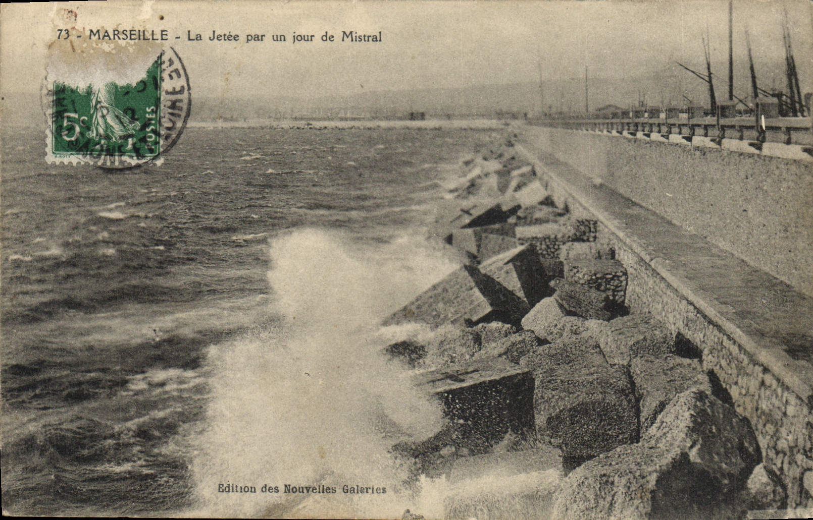 CPA Marseille la Jetee par un jour de Mistral 