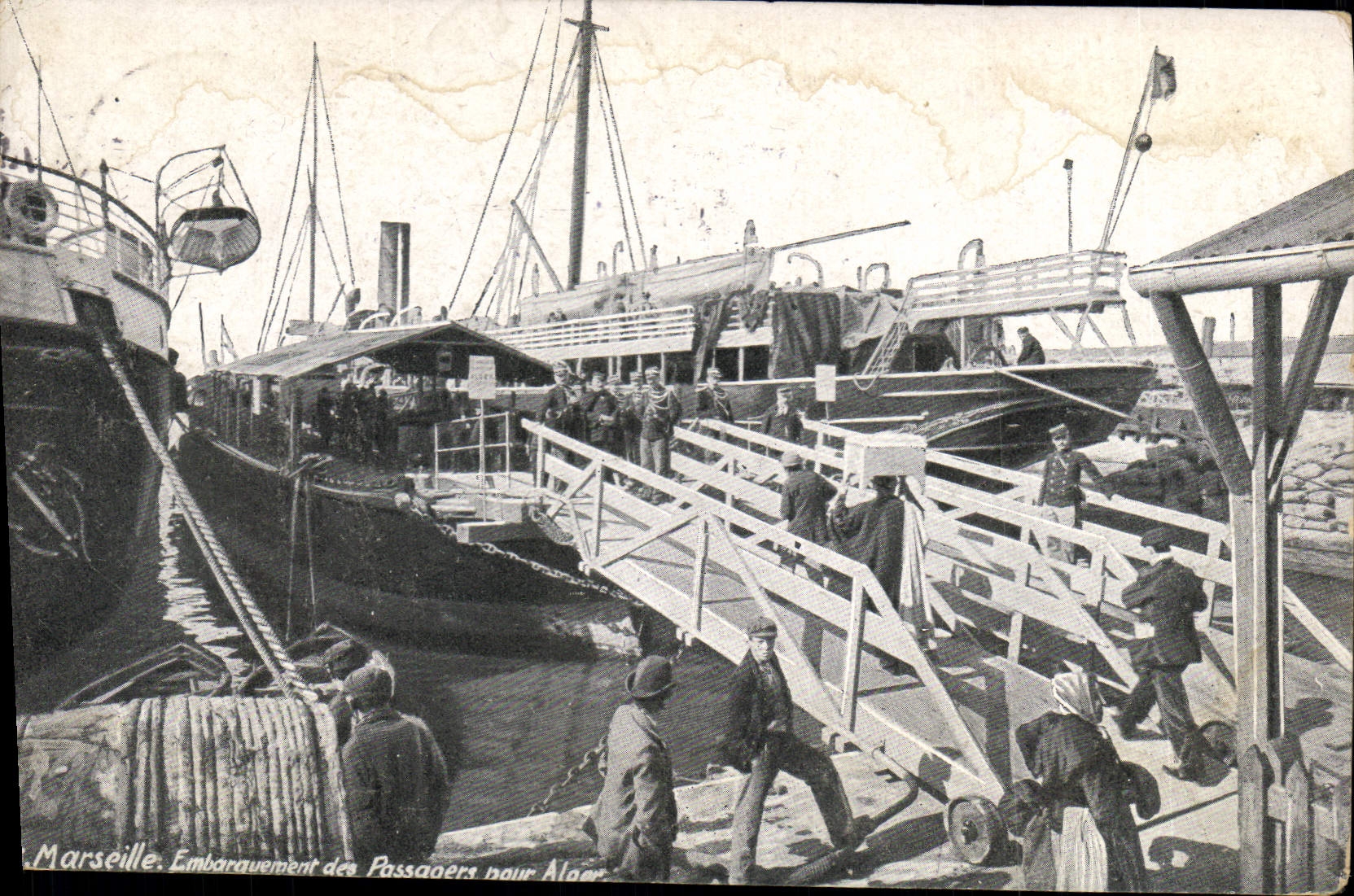 CPA Marseille Embarquement des Passagers 