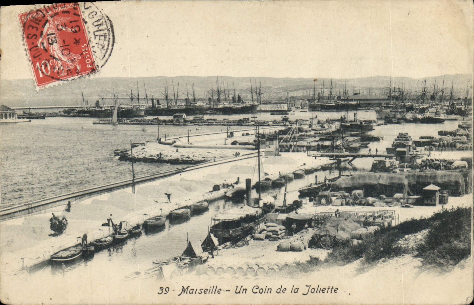 CPA Marseille un coin de la Joliette 