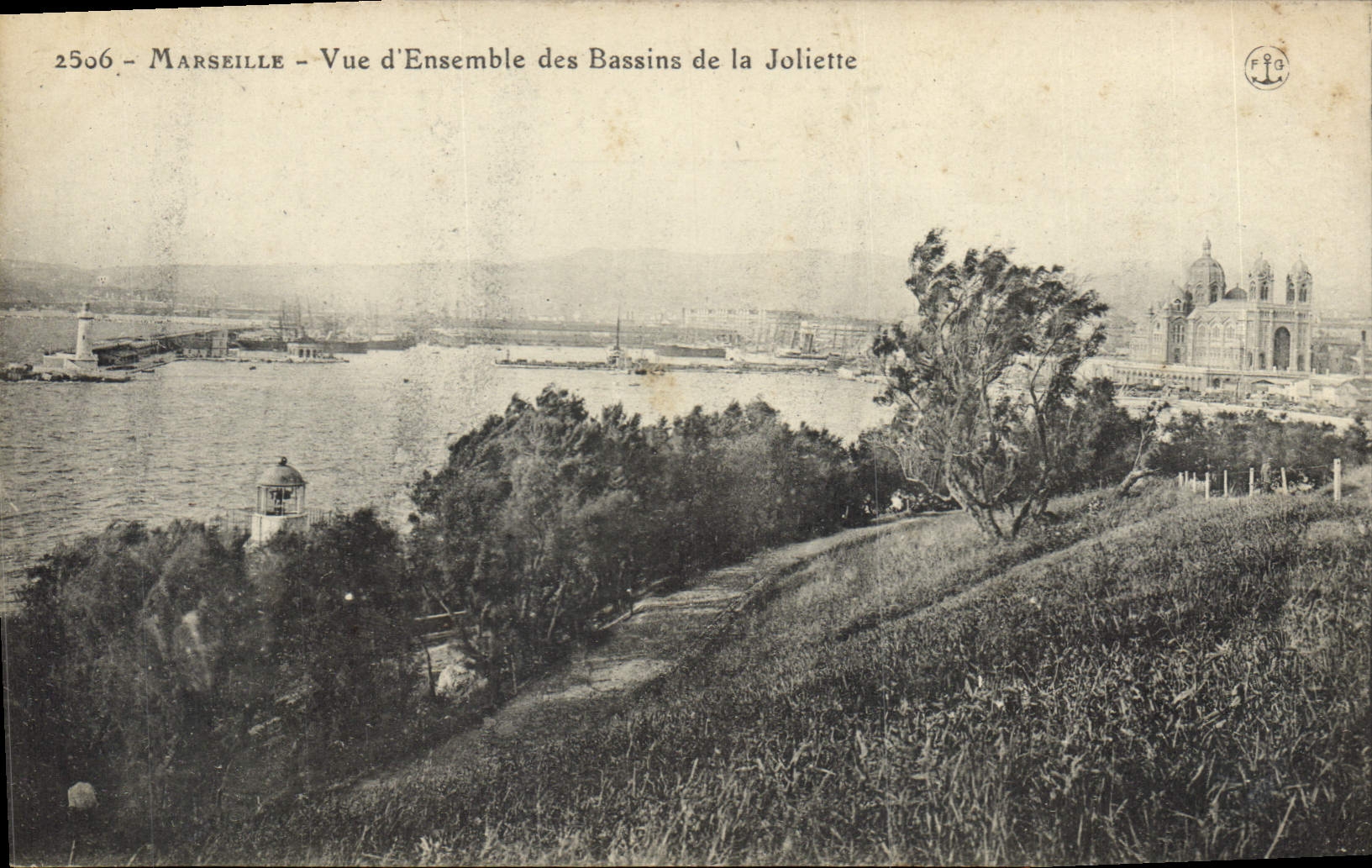 CPA Marseille vue d'ensemble des Bassins de la Joliette