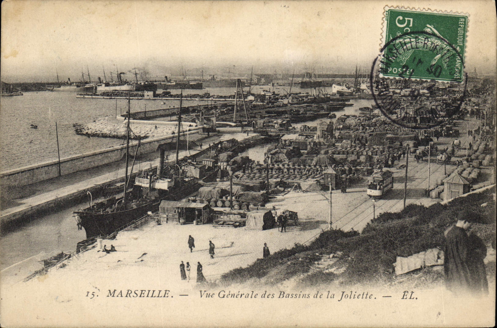 CPA Marseille vue generale des bassins de la Joliette