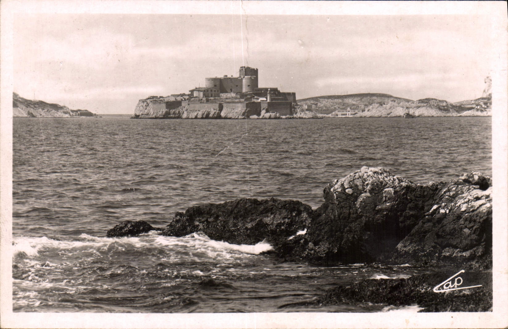 CPA Marseille le Chateau d'If vue de la Corniche