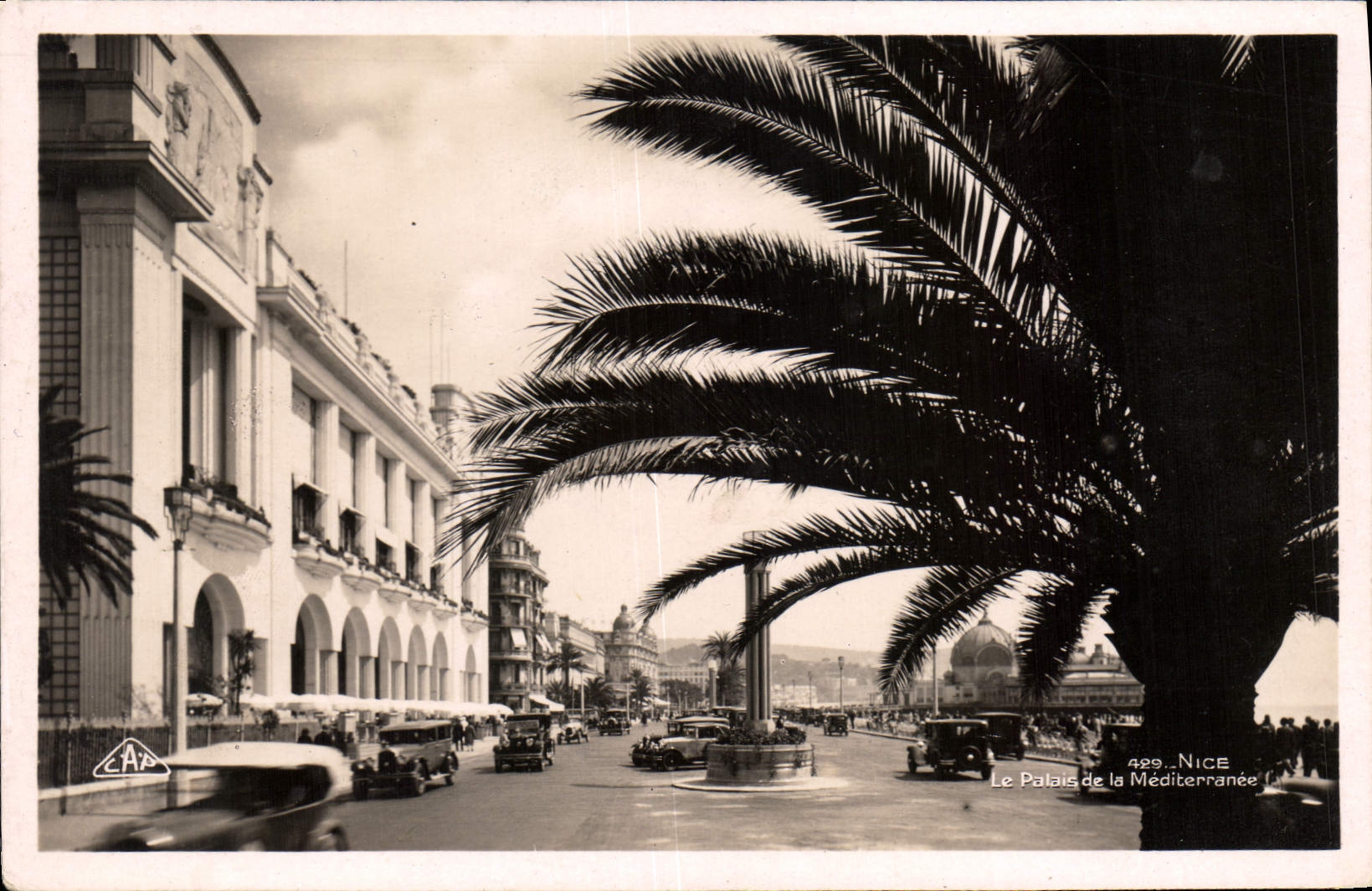 CPA Nice le palais de la Mediterranee 