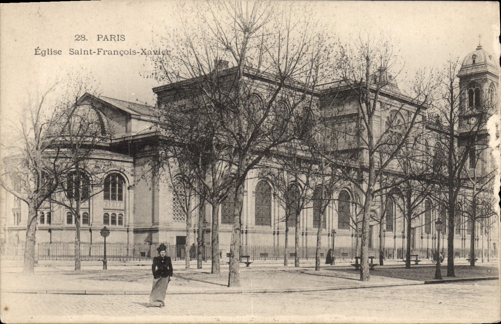CPA Paris Eglise Saint Francois Xavier