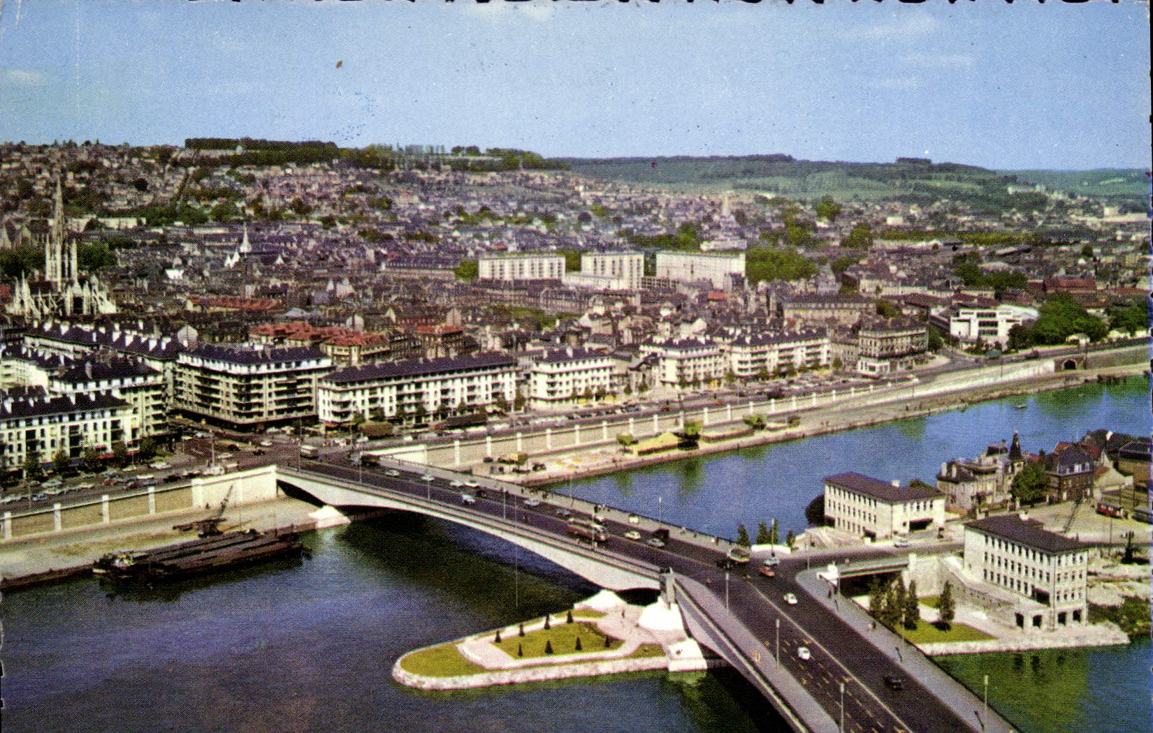 CPA Rouen Seine Maritime vue sur le pont Corneille et l'Ile Lacroix