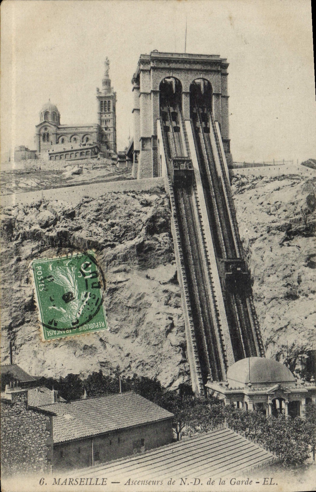 CPA Marseille Asceuseurs de N D de la Garde 