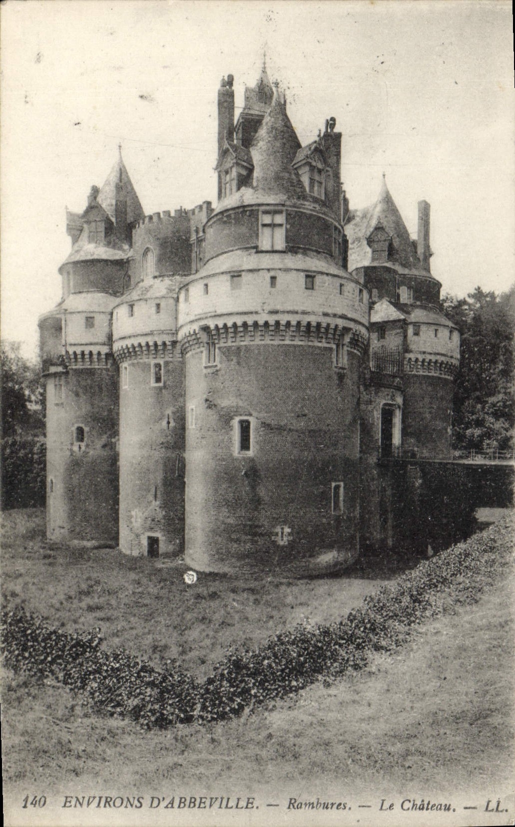 CPA Environs d'Abeville Rambures Le Chateau 