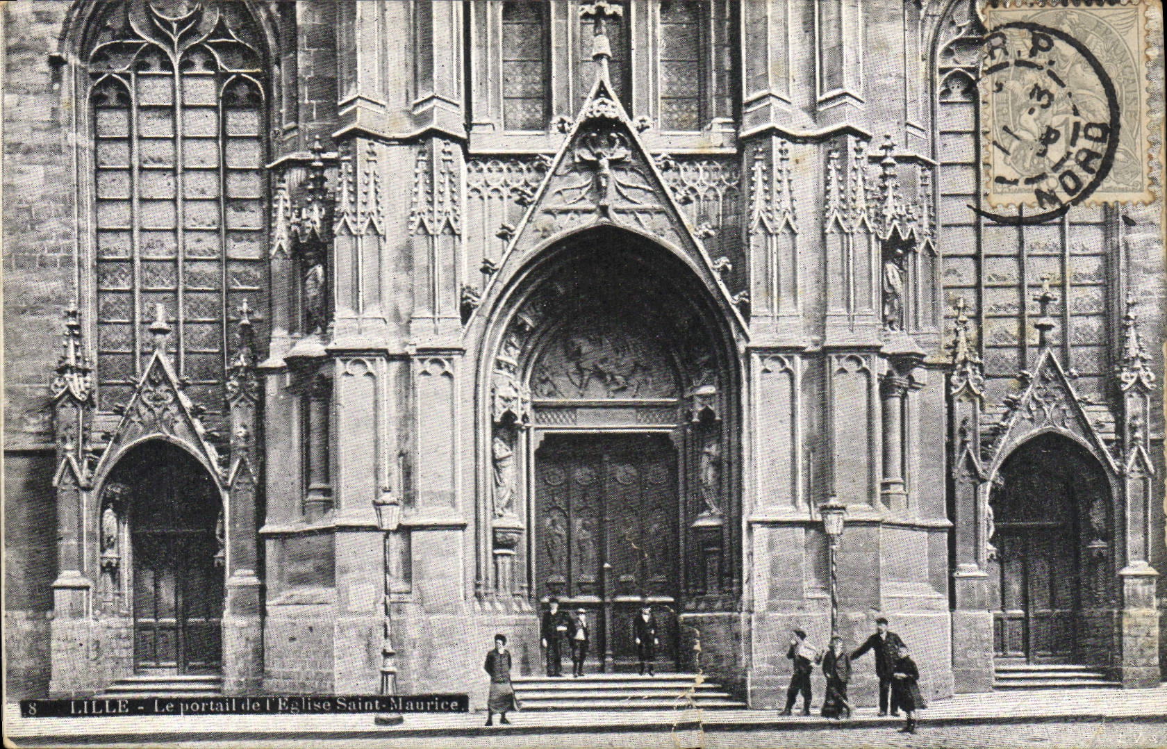 CPA Lille Le Portail de l'Eglise St Maurice 