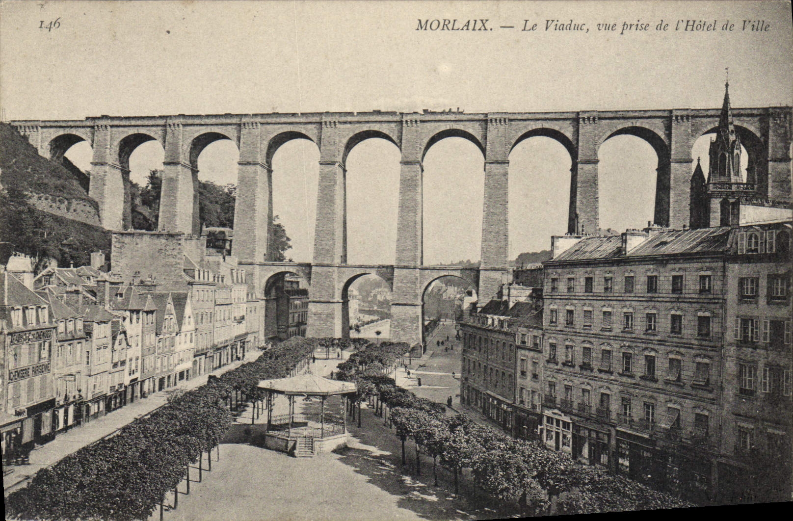 CPA Morlaix le Viaduc vue prise de l'Hotel de Ville