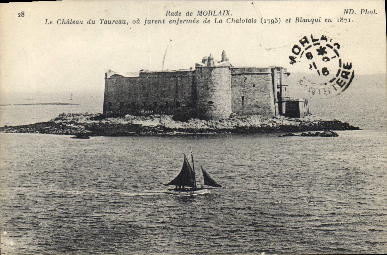 CPA Rade de Morlaix Le Chateau du Taureau 