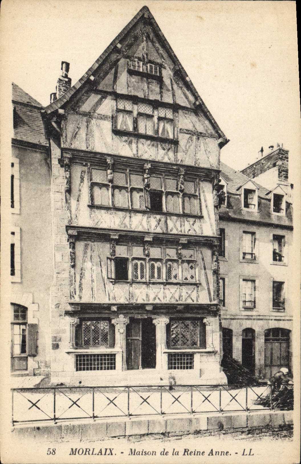 CPA Morlaix Maison de la Reine Anne 