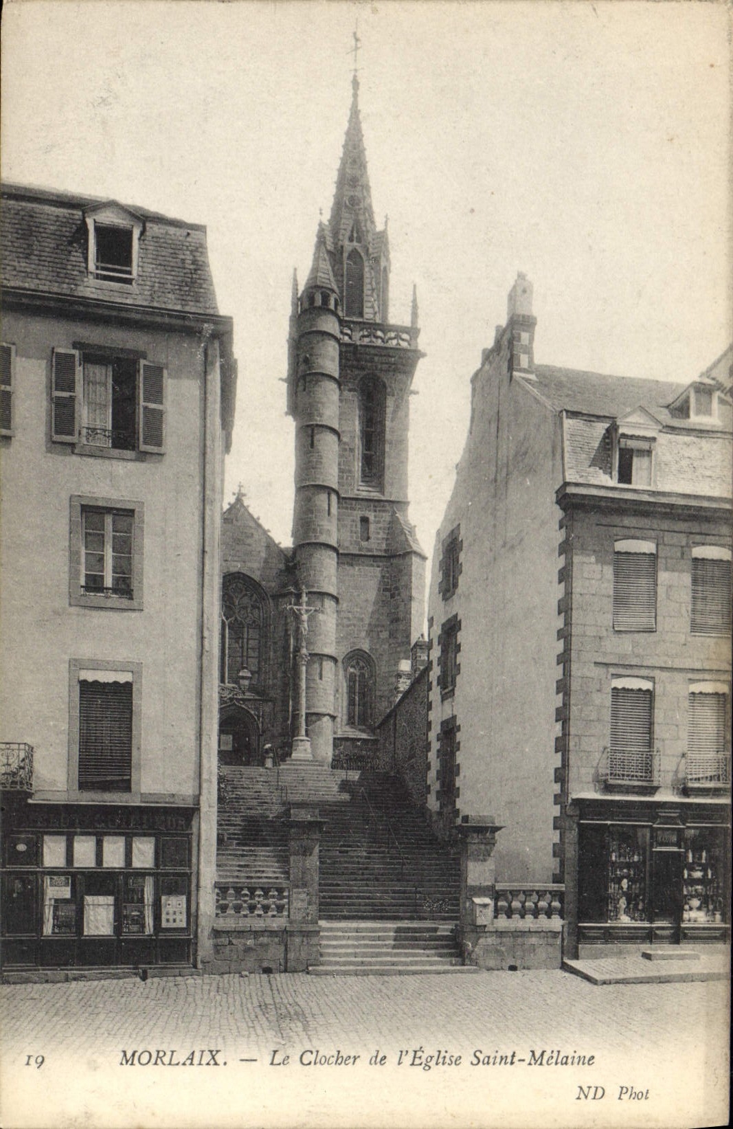 CPA Morlaix Le Clocher de l'Eglise St Melaine 