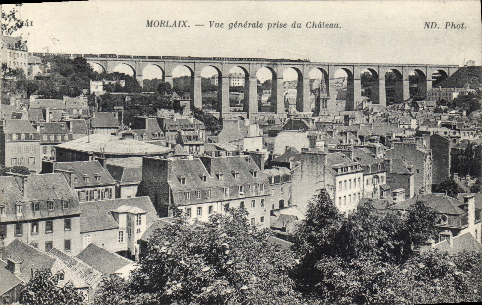 CPA Morlaix Vue generale prise du Chateau
