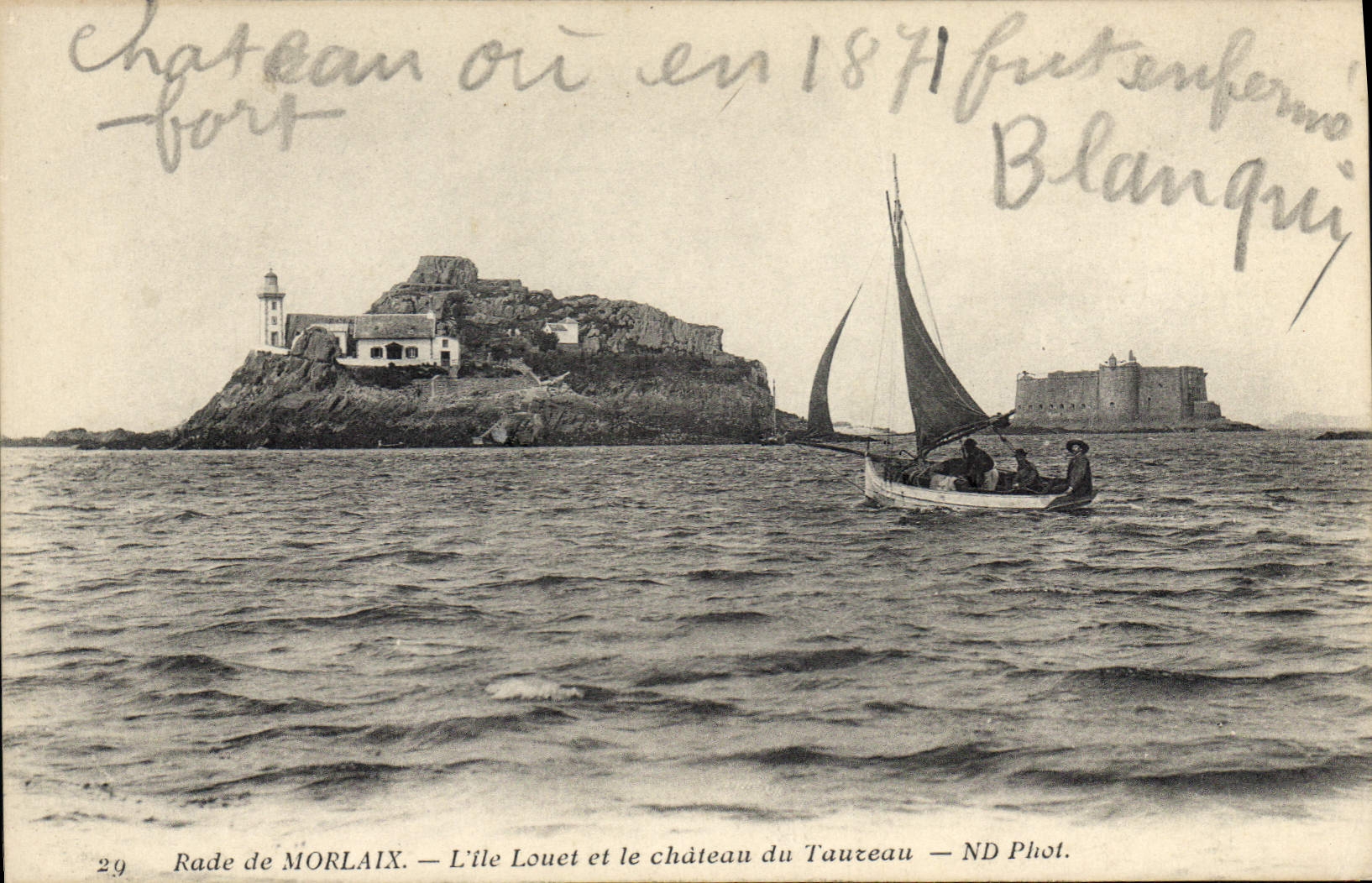 CPA Rade de Morlaix L'Ile Louet et le Chateau du Taureau 