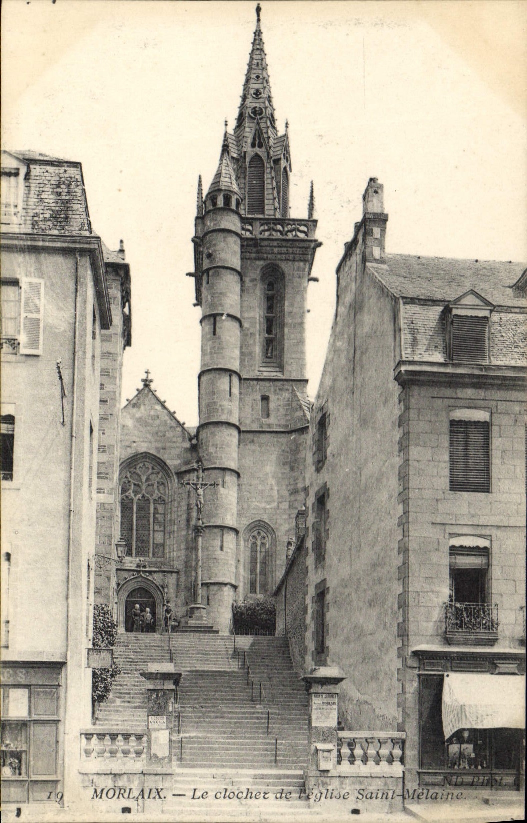 CPA Morlaix Le Clocher de l'Eglise St Melaine 