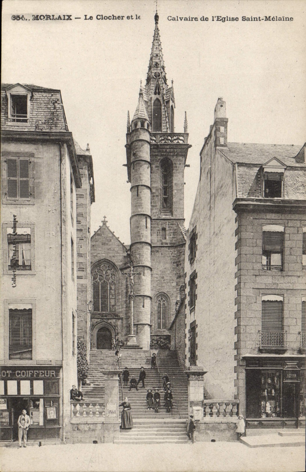CPA Morlaix Le Clocher et le Calvaire de l'Eglise St Melaine 